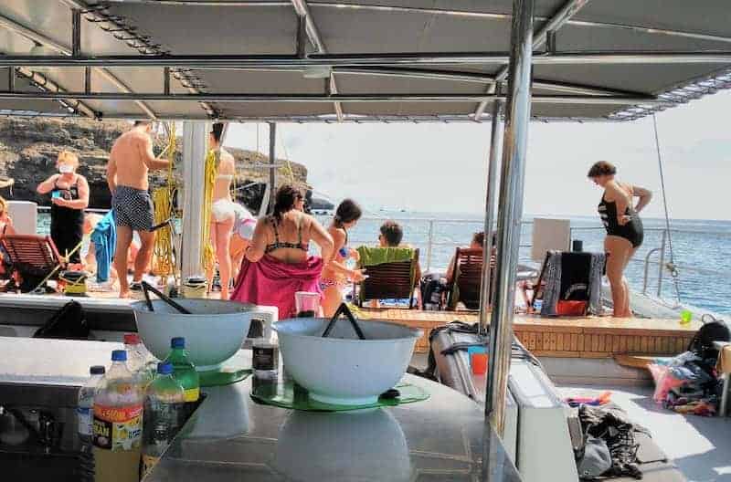 Magic catamaran bar