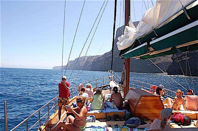 Recorrer la costa de Fuerteventura en goleta