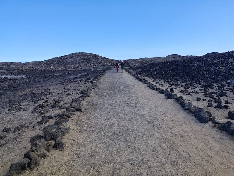 isla de lobos hiking