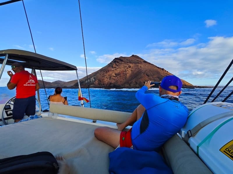 catamaran tour isla de lobos