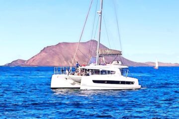 excursion catamaran Corralejo Lobos