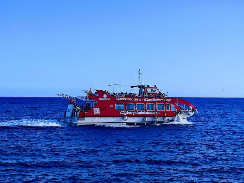 ferry catamaran corralejo lobos